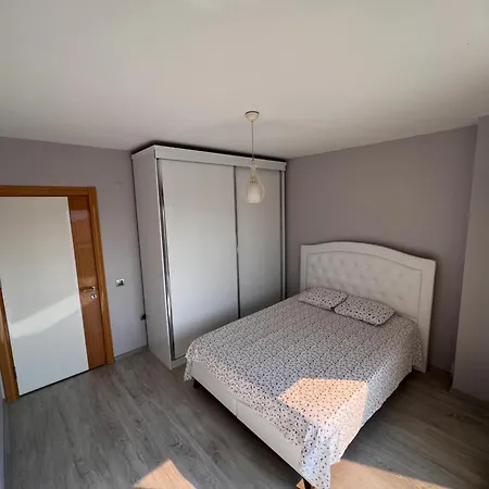 Alacatı Müstakil Havuzlu Villa