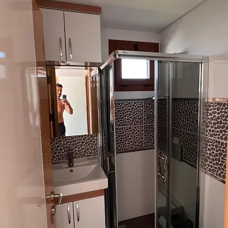 Alacatı Müstakil Havuzlu Çeşme