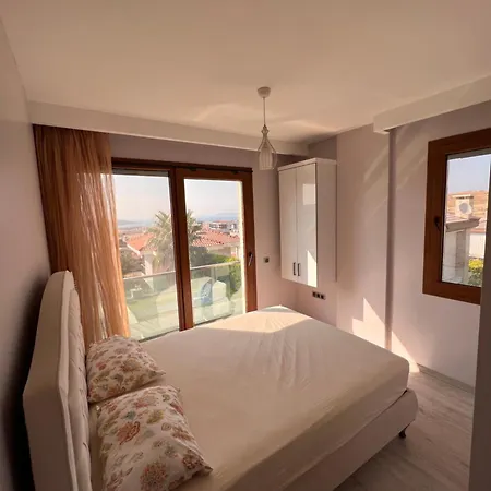 Alacatı Müstakil Havuzlu