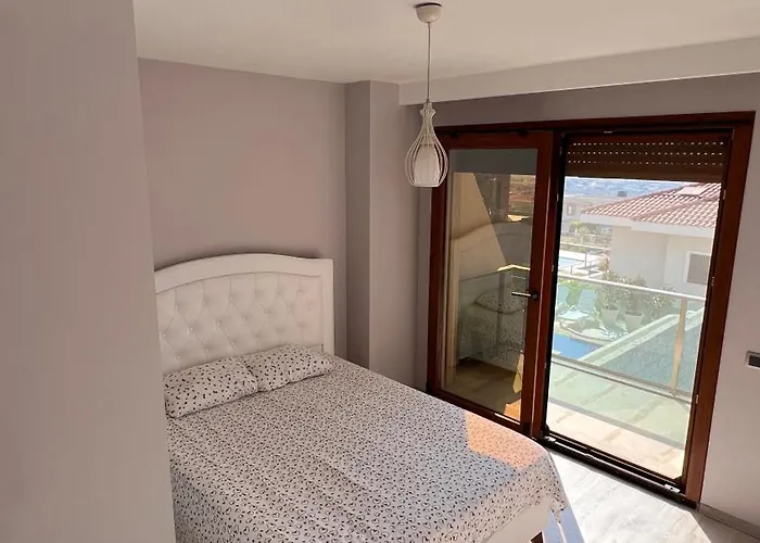 Alacati Muestakil Havuzlu * Çeşme